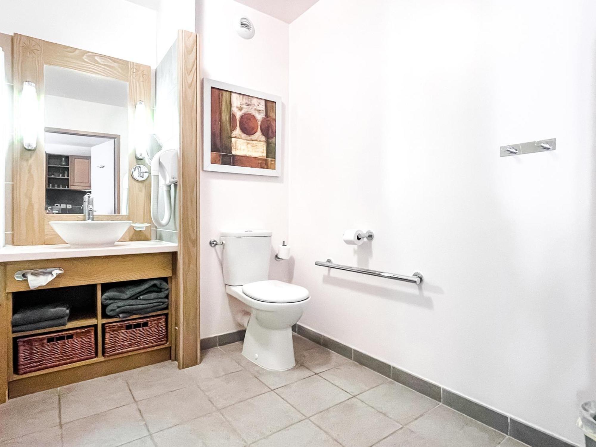 Large One-Bedroom Apartment, Wheelchair Adapted, Les Terrasses D'Eos Flaine Bagian luar foto