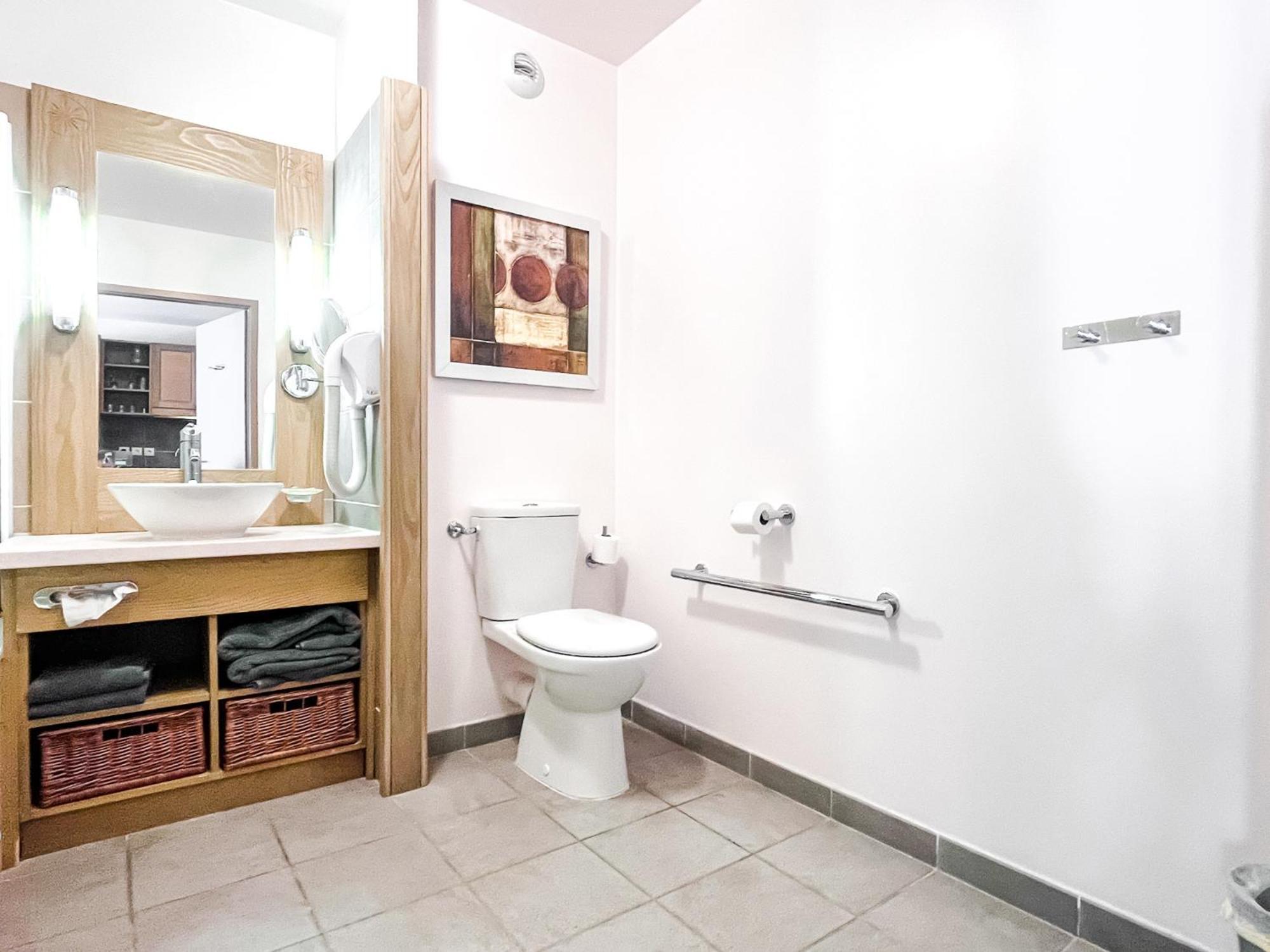 Large One-Bedroom Apartment, Wheelchair Adapted, Les Terrasses D'Eos Flaine Bagian luar foto